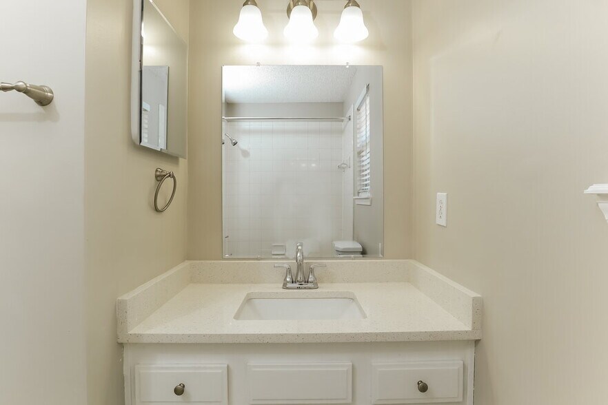 Building Photo - 12351 Hunters Haven Ln