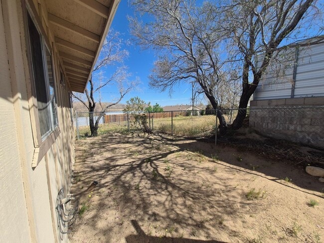 Building Photo - 61464 Desert Air Rd