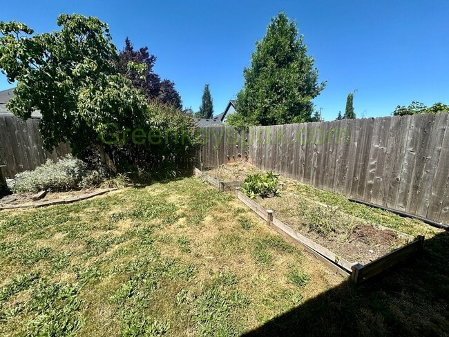 Building Photo - 2-Bedroom 2-Bathroom House in NE Portland,...