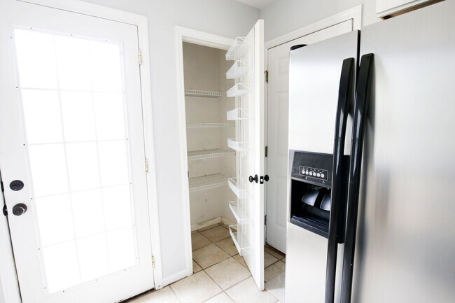 Building Photo - Available now. Beautiful fully renovated 3...