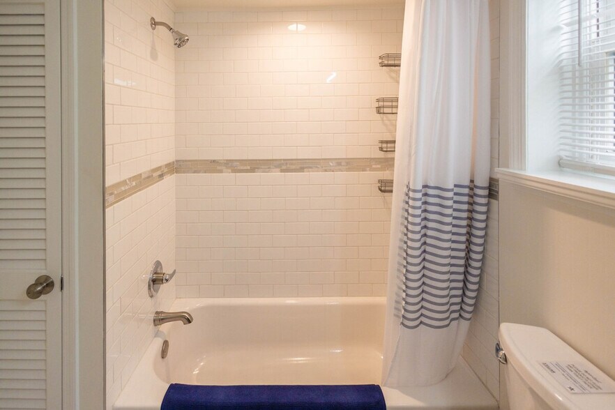 Building Photo - 9A Corabelle Ave