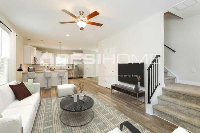 Building Photo - 1315 Log Cabin