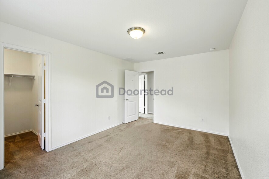 Building Photo - 920 Water Hyacinth Loop