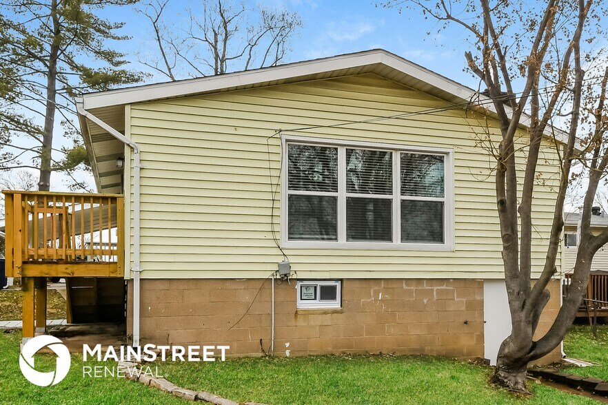 Building Photo - 600 Acorn Dr