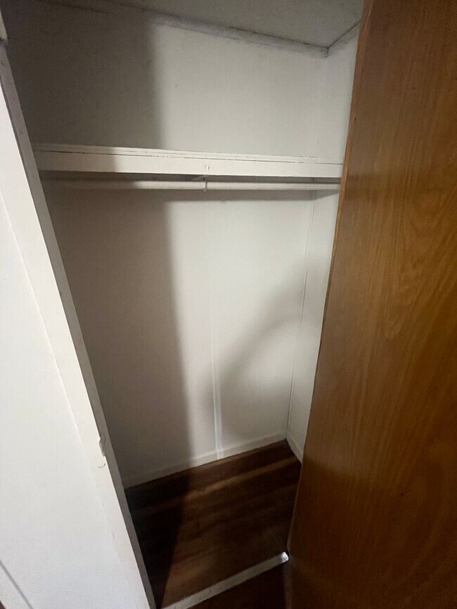 Building Photo - 2 Water Oak Ln