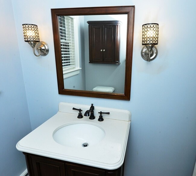 Building Photo - Water View, private wooded lot on dead end...