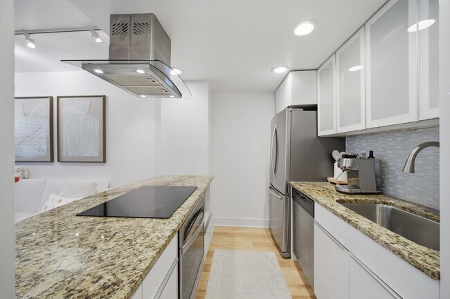 Building Photo - 535 N Michigan Ave