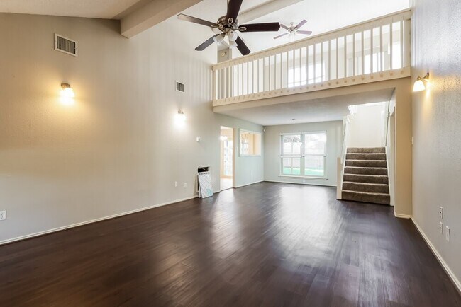 Building Photo - 17103 Spruce Run Dr