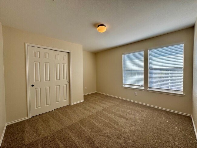 Building Photo - 11606 Hereford St