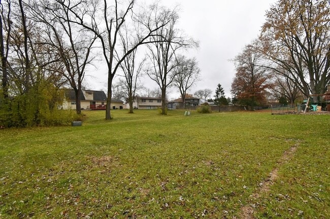 Building Photo - 1191 Meadow Ln