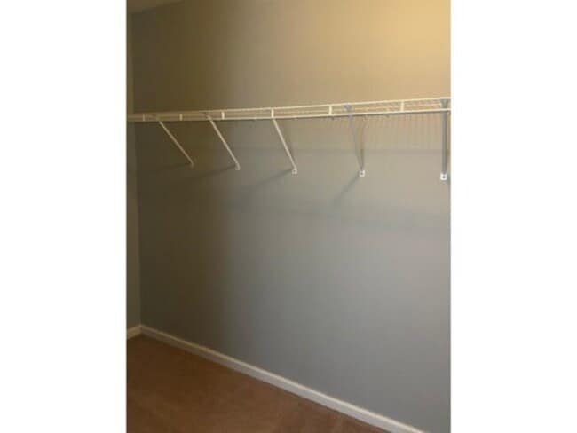 Building Photo - 50 Breezewood Dr