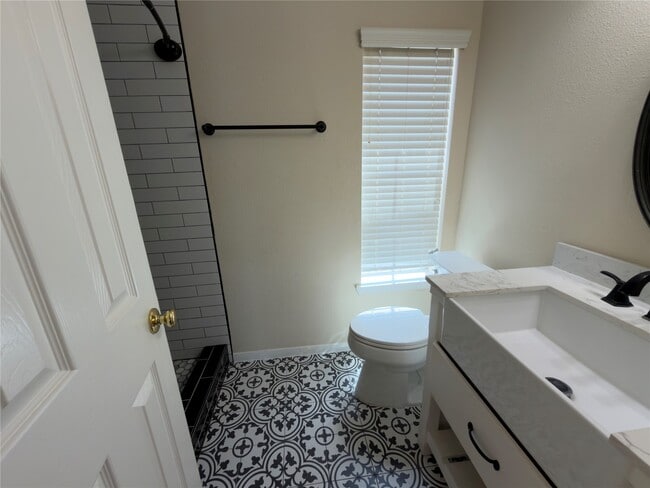 Building Photo - 4110 Royal Plantation Ln