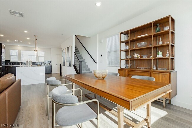 Building Photo - 1410 Whistling Kite St