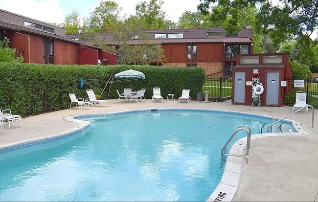 Building Photo - Two-Bed in Independence Condominium | Early Move-in Option!