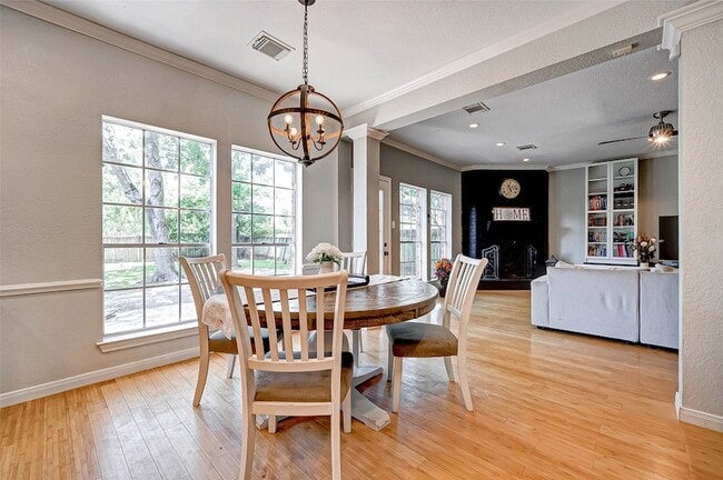 Building Photo - 14 Bradford Cir