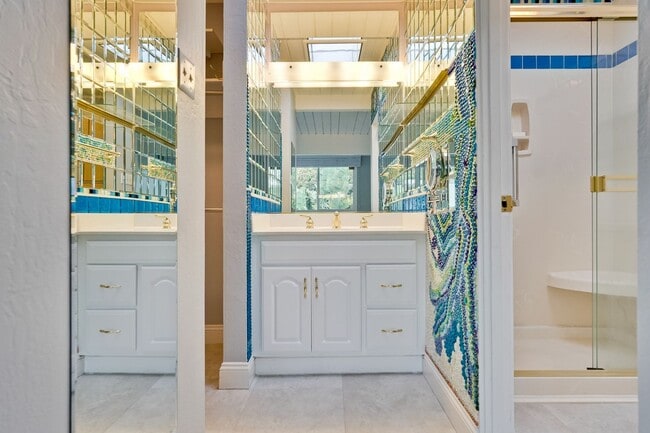 Building Photo - Welcome Home!!! Great Santa Clara Pomeroy ...