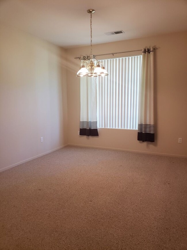 Building Photo - 3 Bedroom 2 Bath available soon