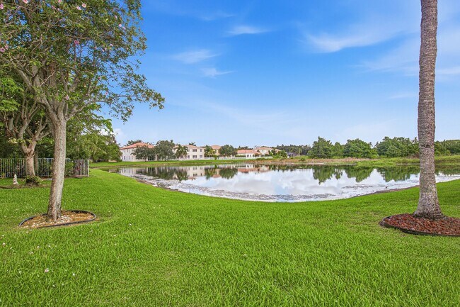 Building Photo - The Villages of Windsor