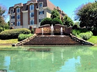 Building Photo - 1BD/1BA Condo located in The Monarch