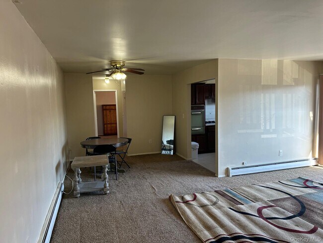 Building Photo - 68 Sneden Pl