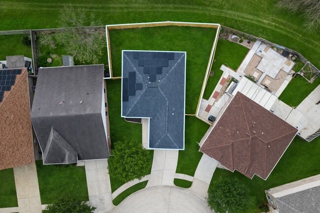 Building Photo - 21519 Sapphire Ct