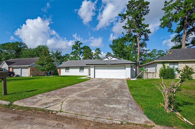 Building Photo - 23223 Naples Dr
