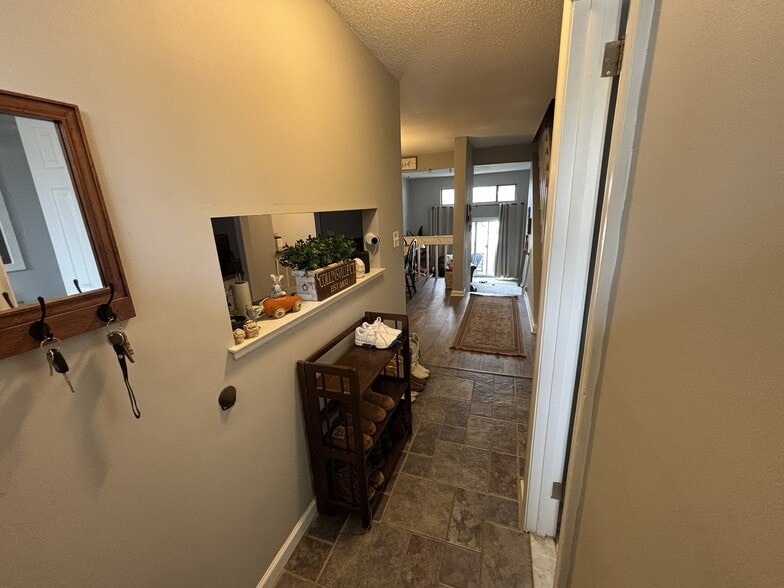 Building Photo - 504 Timber Ln