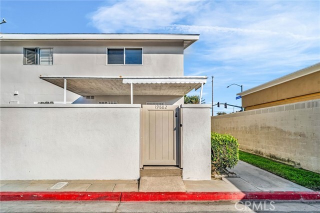 Building Photo - 19882 Berkshire Ln