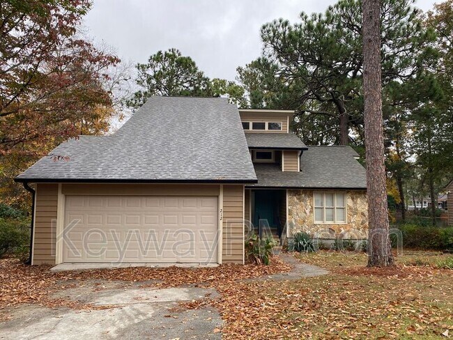 Primary Photo - 212 Waters Way