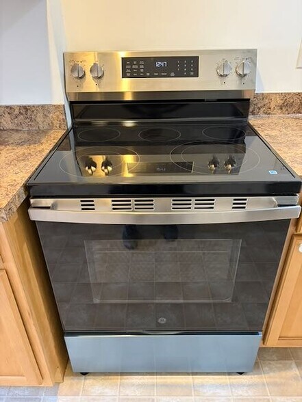 Building Photo - 3108 Indianola Ave