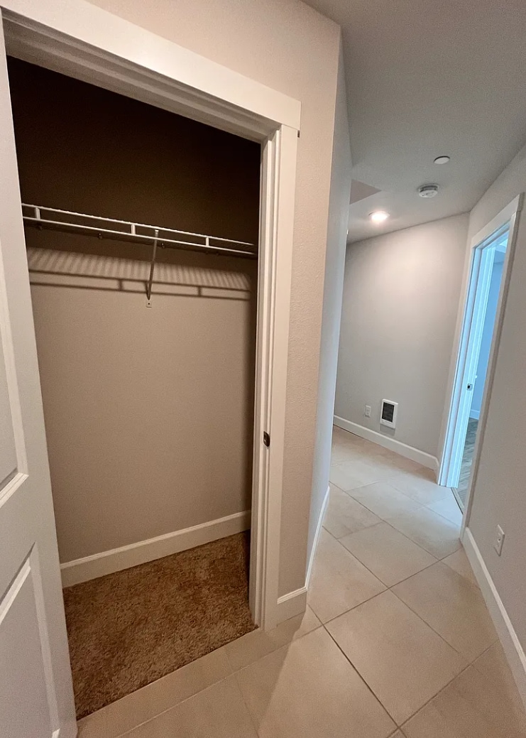 Building Photo - 17009 SW Friendly Ln