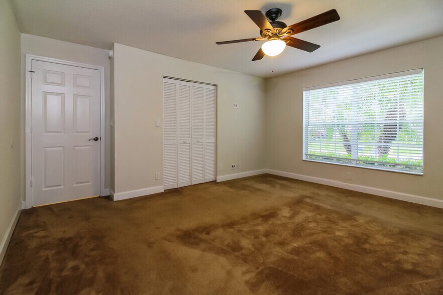 Building Photo - 9470 Aegean Dr