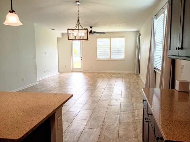 Building Photo - 112 Goldenrod Lake Dr