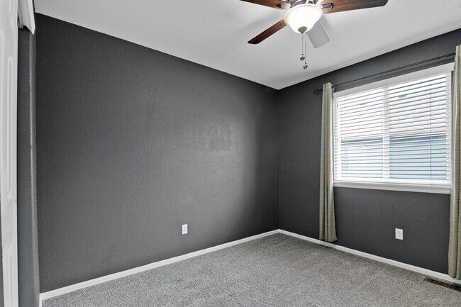 Building Photo - Beautiful home with 4 bedrooms, 2 1/2 bathrooms, 3-car garage in cul-de-sac available for $2,350