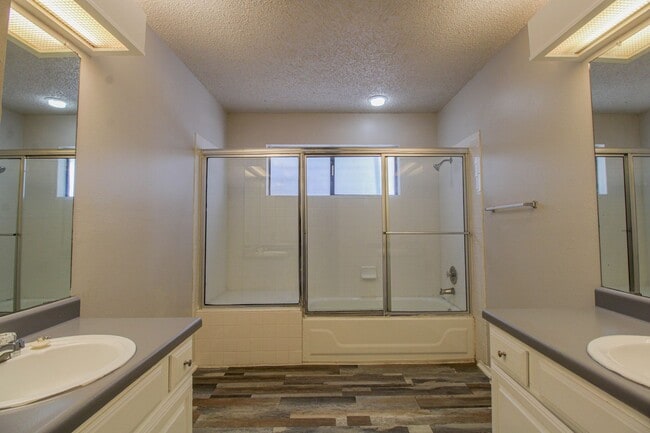 Building Photo - 3811 Bremen Ave