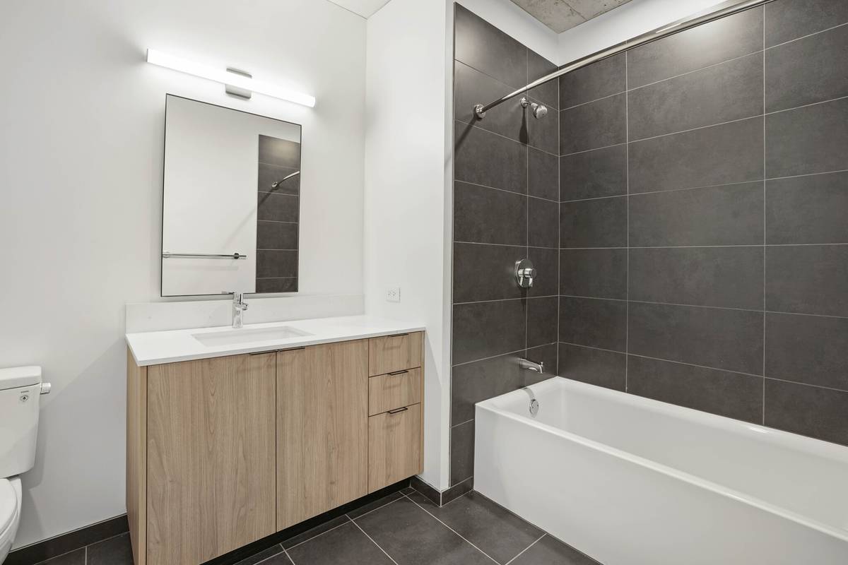 Building Photo - 258 W Polk St