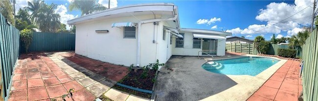 Building Photo - 1650 NW 43rd St