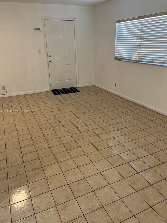 Building Photo - 4114 NW 88th Ave