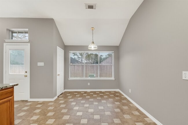 Building Photo - 1707 Bonnie Lea Ln