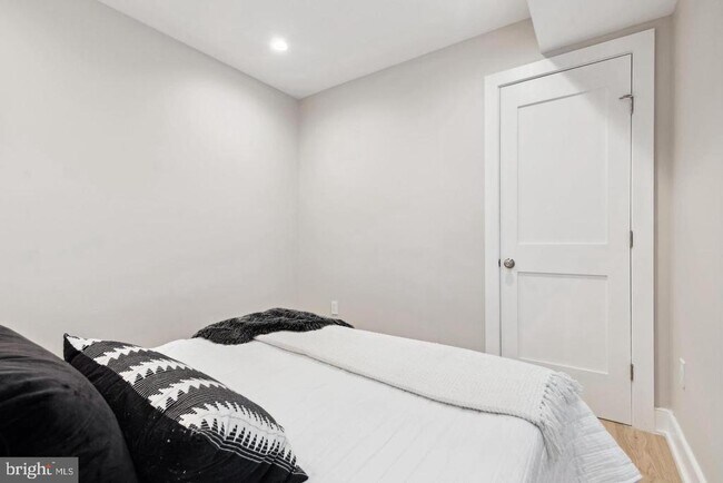 Building Photo - 5305 Connecticut Ave NW