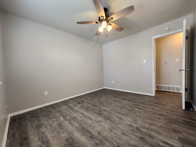 Building Photo - 4303 Ericson Dr