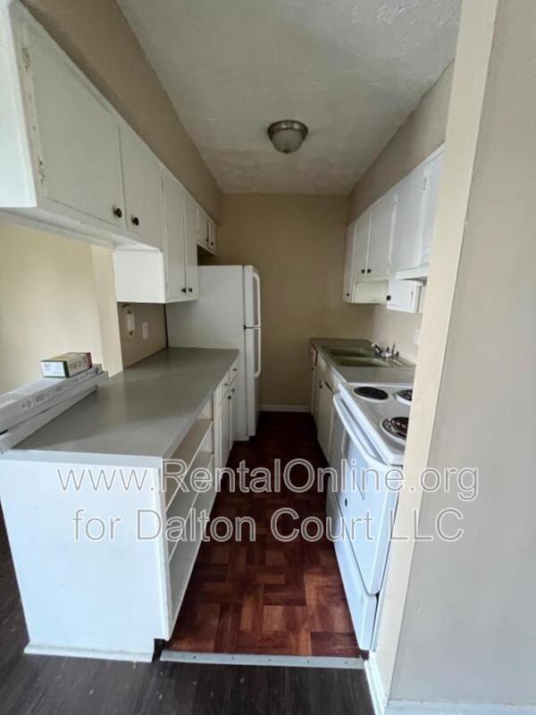 Building Photo - 1972 Cambridge Dr