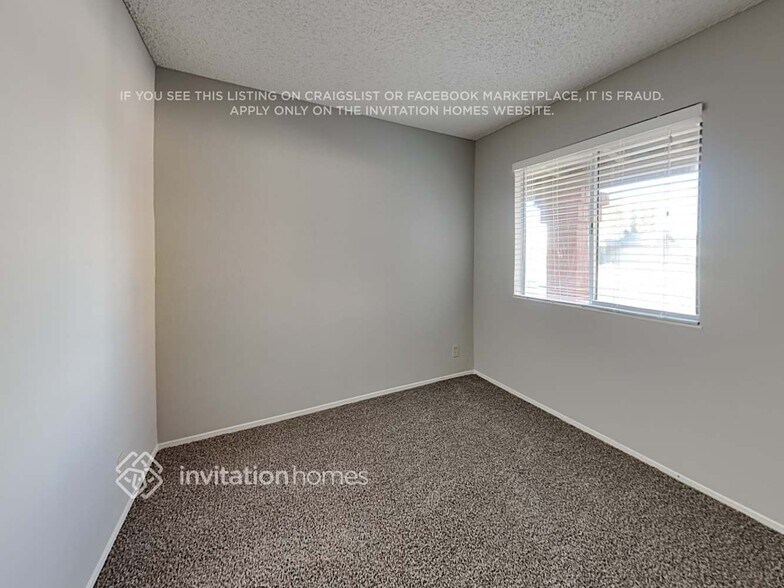 Building Photo - 609 Crested Dr