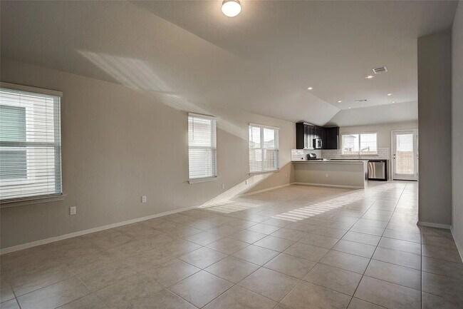 Building Photo - 171 White Dunes Dr
