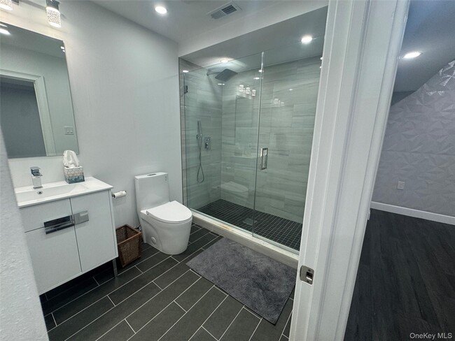 Building Photo - 221 Rivendell Ct