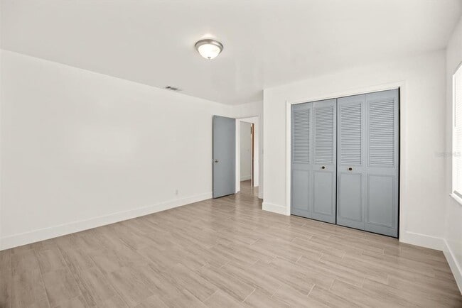 Building Photo - 31300 US-441