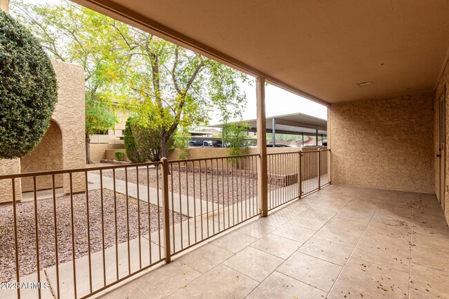 Building Photo - 1265 N La Montana Dr