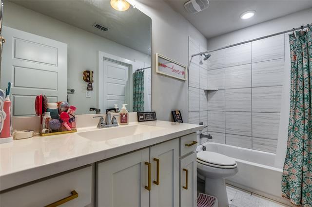 Building Photo - 15871 Lucy Ln