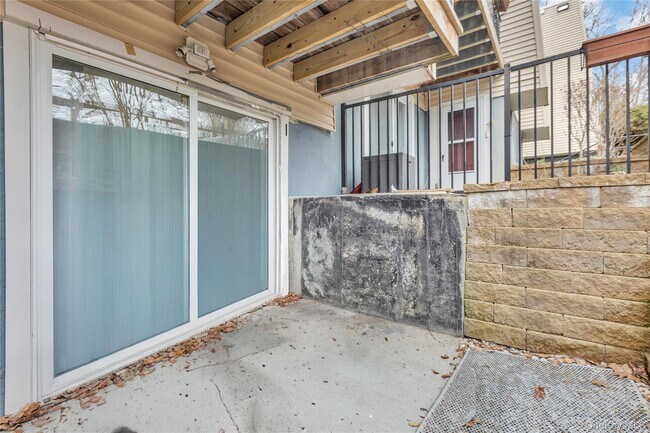 Building Photo - 618 Fox Run Ln