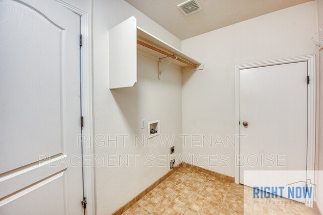 Building Photo - 4141 W Patel Dr